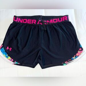 Under Armour Girls' UA Play Up Tri-Color shorts!